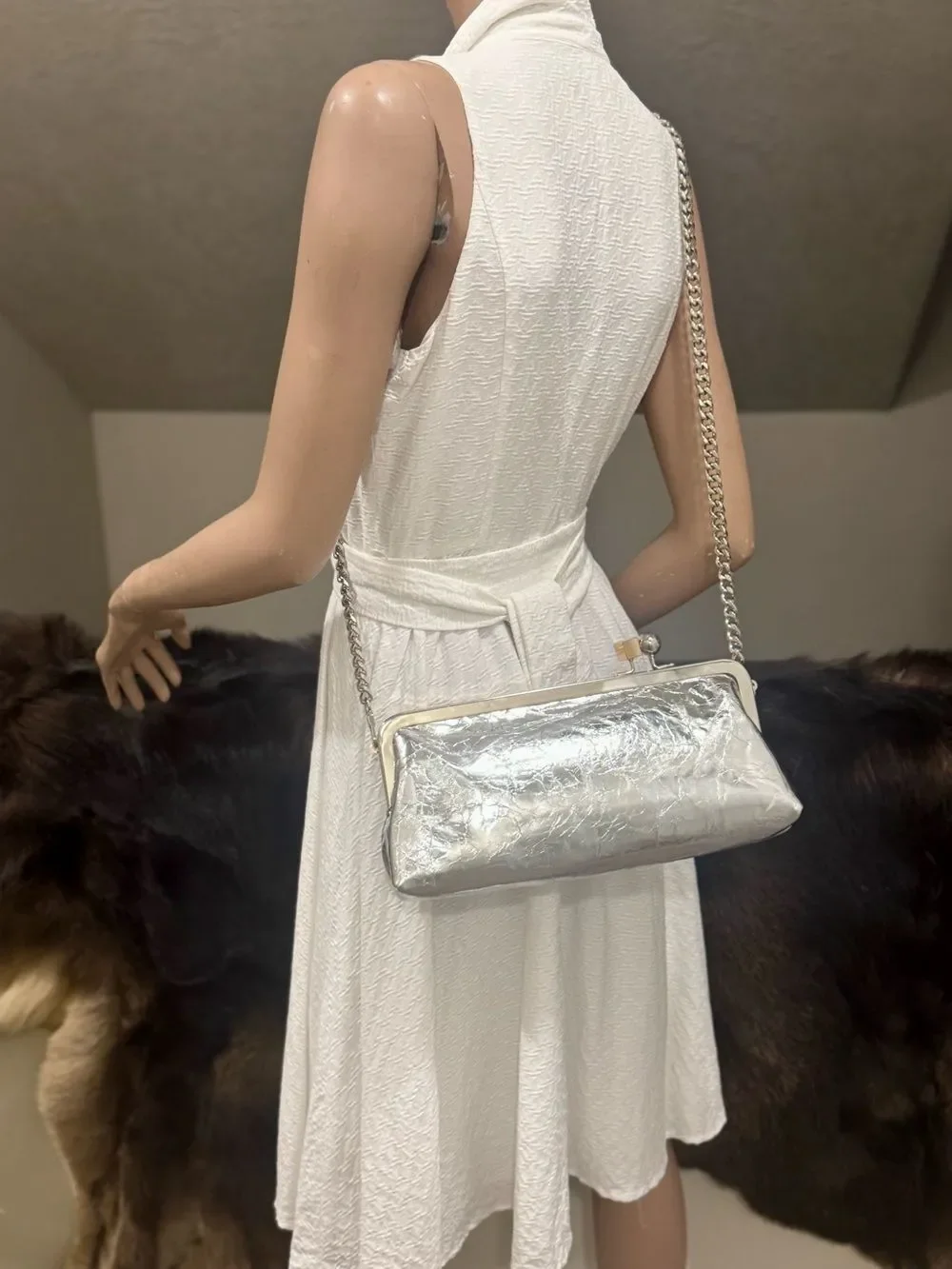 Silver Wrinkled Leather Handmade Unique Kisslock Frame Bag, Large Size Clutch